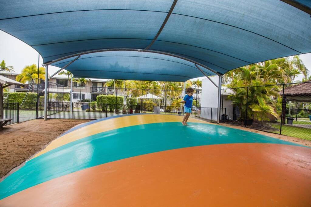 2 Bedroom Ground Level Villa In Tropical 4* Resort Noosaville Eksteriør billede